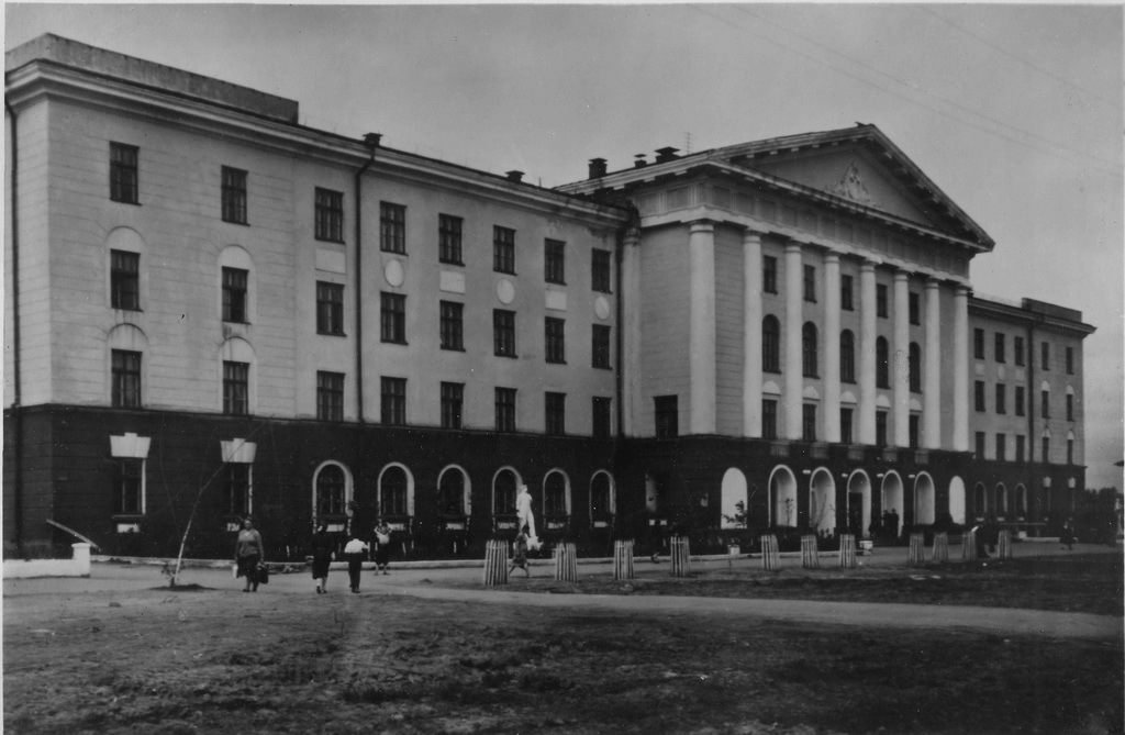 Фото горного института в перми